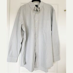 Jos. A Bank Grey and White Checkered Men’s Button Down Dress Shirt